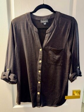 PortfoTrue Women's Black Button-Front Shirt with Roll-Tab Sleeves